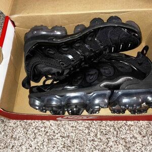 Nike VaporMax Plus in Black